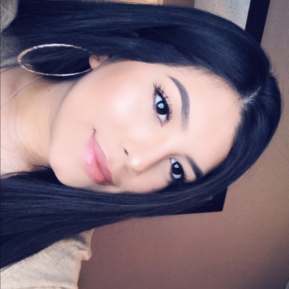 Meet your Posher, Jasmin